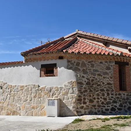 Holiday home El Balcon De Piedrahita Navahermosa de Corneja