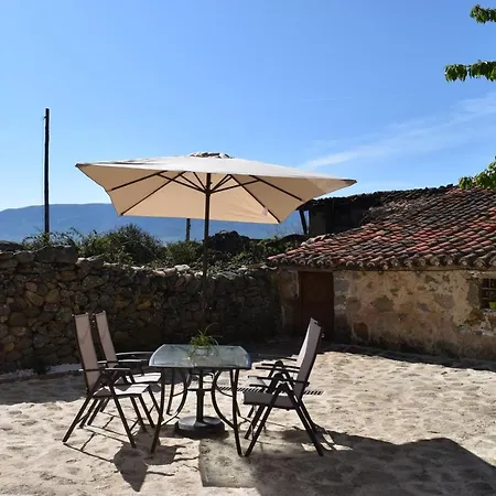 El Balcon De Piedrahita Holiday home