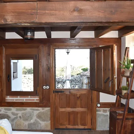 El Balcon De Piedrahita Holiday home